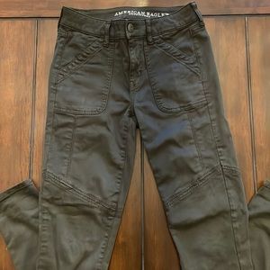 American Eagle jeans with stitching. Size 6